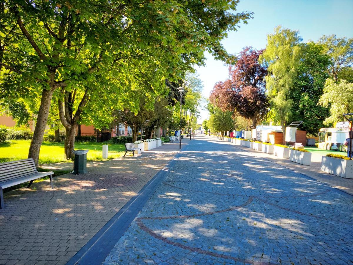 Apartament Planeta Mielno - Centrum, 2 Minuty Od Plazy ! ! ! Buitenkant foto